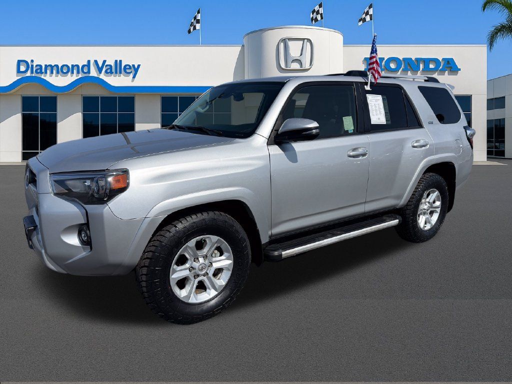Used 2022 Toyota 4Runner SR5 Premium w/ Moonroof Package RWD image 3