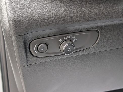 Used 2023 Buick Envision Essence w/ Sport Touring Package image 31