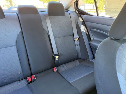 Used 2025 Nissan Versa SV image 37