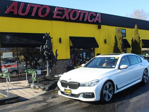 Used 2019 BMW 740i w/ Executive Package image 1