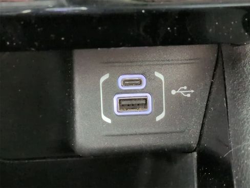 Certified 2022 Jeep Compass Limited image 30