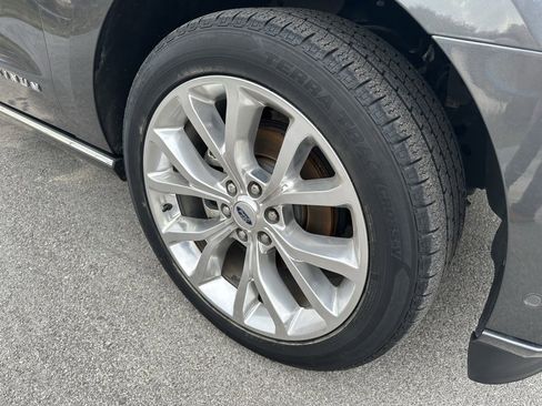 Used 2019 Ford Expedition Platinum image 7