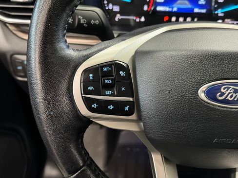 Used 2021 Ford Explorer Limited w/ Equipment Group 301A AWD/4WD image 21
