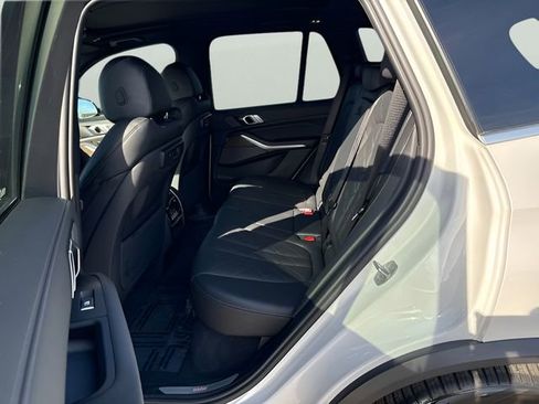 Certified 2023 BMW X5 xDrive40i w/ Premium Package image 25