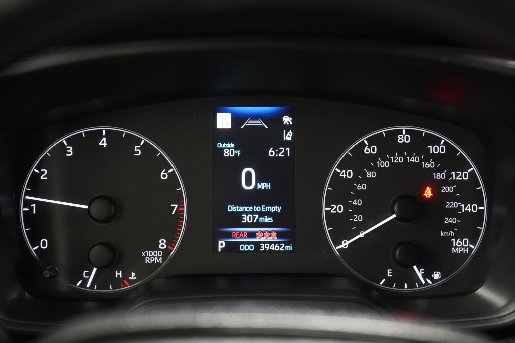 Used 2025 Toyota Corolla LE FWD image 15