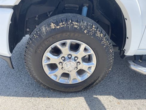 Used 2022 RAM 2500 Laramie AWD/4WD image 11