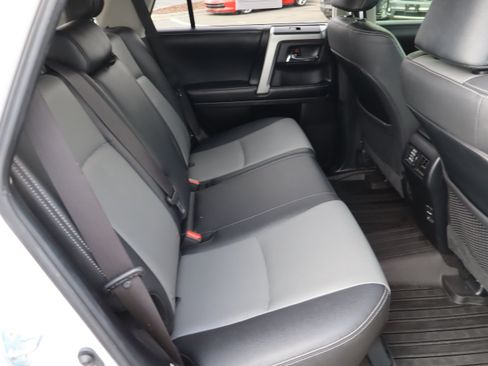 Used 2019 Toyota 4Runner SR5 Premium AWD/4WD image 35