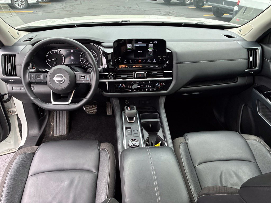 Certified 2024 Nissan Pathfinder SL w/ SL Premium Package AWD/4WD image 29