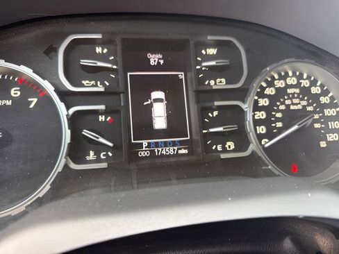 Used 2019 Toyota Tundra SR5 w/ SR5 Upgrade Package image 15