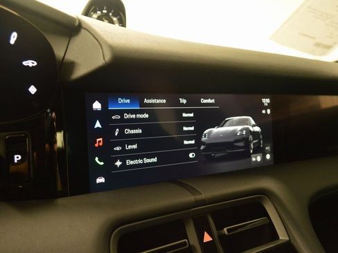 New 2026 Porsche Taycan RWD image 31