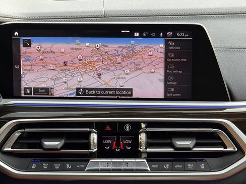 Used 2020 BMW X7 M50i w/ Dynamic Handling Package AWD/4WD image 13