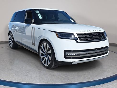 New 2026 Land Rover Range Rover Long Wheelbase SE image 3