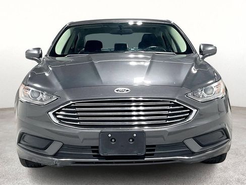 Used 2018 Ford Fusion SE w/ Fusion SE Technology Package image 5