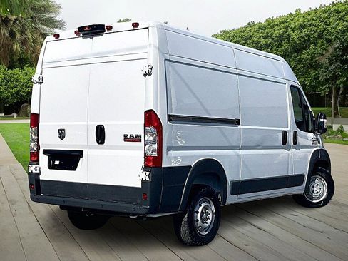 Used 2018 RAM ProMaster 1500 w/ Premium Appearance Group image 2