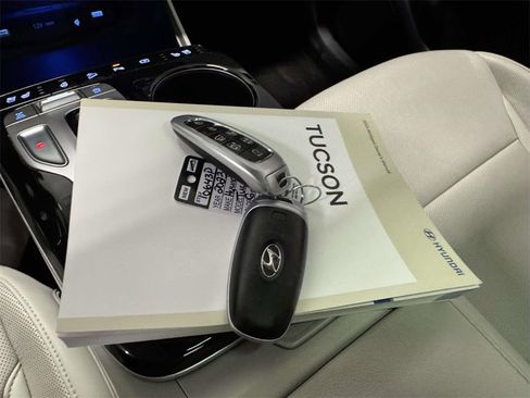 Used 2023 Hyundai Tucson Limited image 35