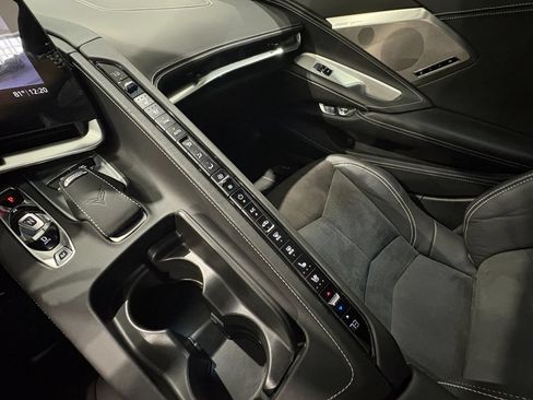 Used 2023 Chevrolet Corvette Stingray Premium Cpe w/ Z51 Performance Package RWD image 31