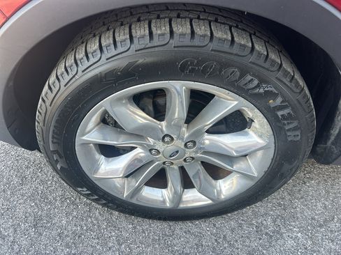 Used 2013 Ford Explorer XLT FWD image 10