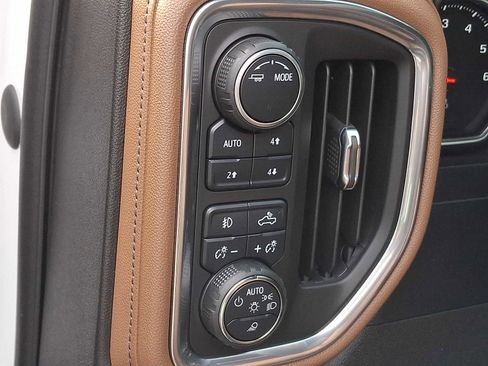 Used 2022 Chevrolet Silverado 1500 High Country AWD/4WD image 25