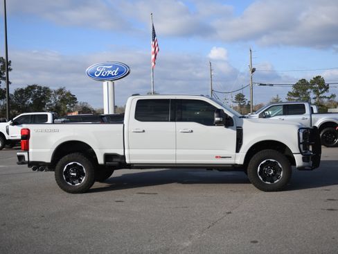 Used 2025 Ford F250 Platinum w/ Tremor Off-Road Package image 1
