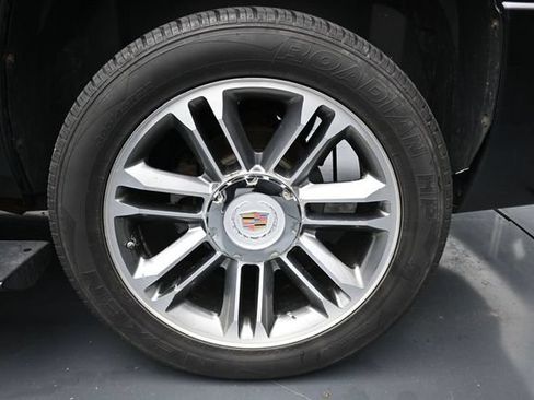 Used 2012 Cadillac Escalade Premium AWD/4WD image 10