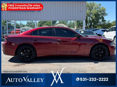 Used 2020 Dodge Charger SXT w/ Blacktop Package RWD image 8
