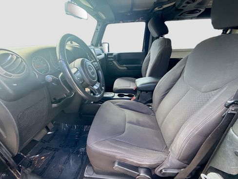 Used 2013 Jeep Wrangler Sport AWD/4WD image 15