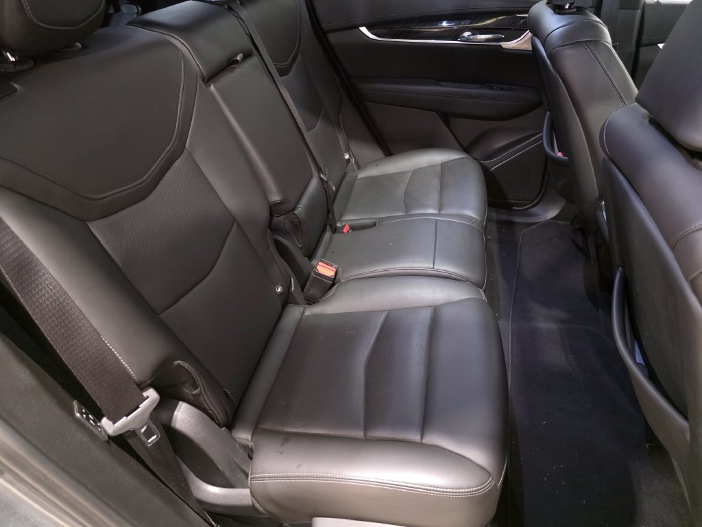Used 2023 Cadillac XT6 Premium Luxury FWD image 12