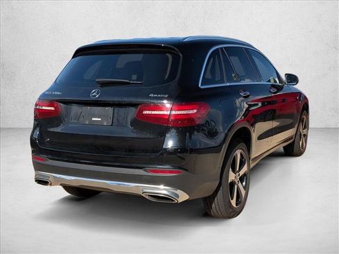 Used 2019 Mercedes-Benz GLC 350e 4MATIC image 5