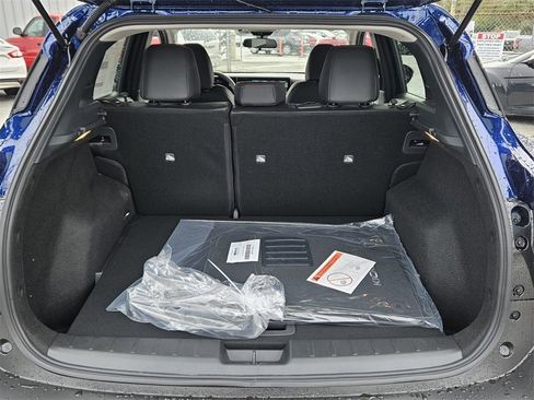 New 2026 Nissan Kicks SR image 11