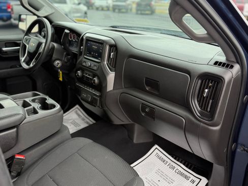 Used 2021 Chevrolet Silverado 1500 Custom w/ Safety Confidence Package image 10