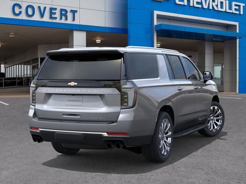New 2025 Chevrolet Suburban Premier image 4