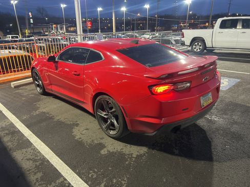 Used 2019 Chevrolet Camaro SS image 4