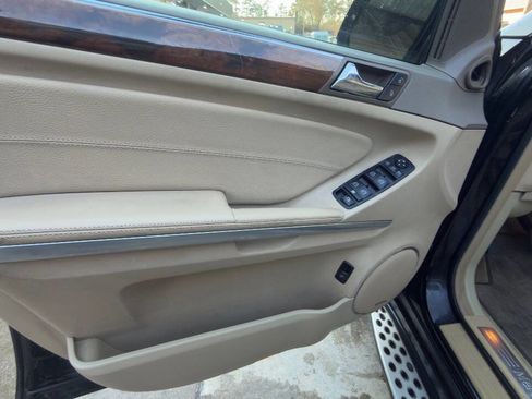 Used 2009 Mercedes-Benz GL 450 GL 450 4MATIC AWD 4dr SUV image 22