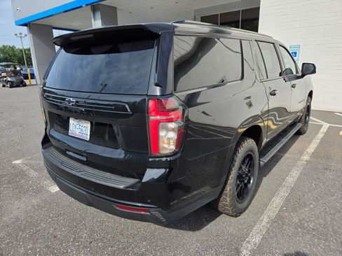Used 2024 Chevrolet Suburban Z71 w/ Luxury Package AWD/4WD image 6