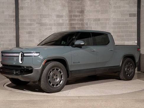 Used 2026 Rivian R1T Premium AWD/4WD image 5