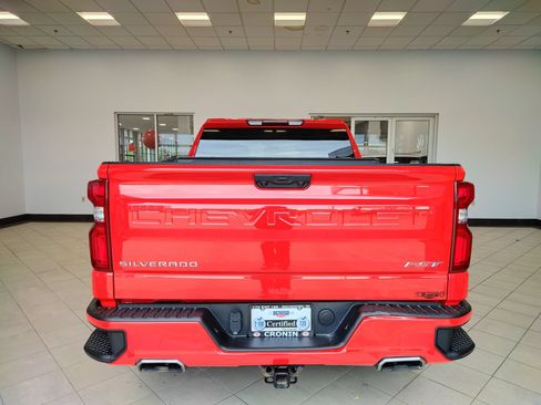 Used 2023 Chevrolet Silverado 1500 RST w/ Z71 Off-Road Package AWD/4WD image 4