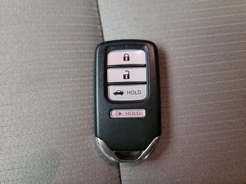 Used 2018 Honda Accord LX image 32