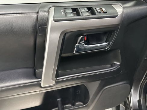 Used 2020 Toyota 4Runner SR5 Premium w/ Moonroof Package image 11