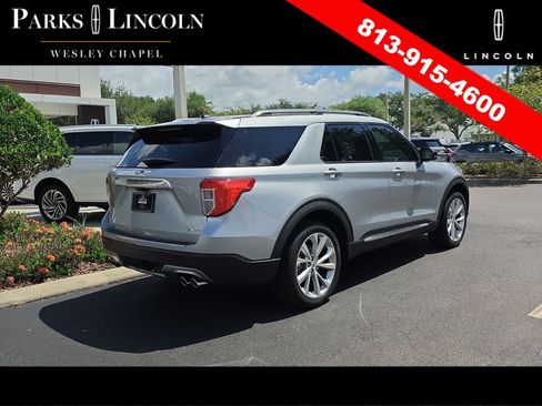 Used 2023 Ford Explorer Platinum w/ Technology Package AWD/4WD image 4