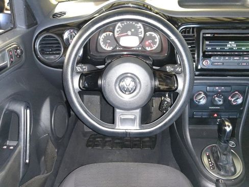 Used 2014 Volkswagen Beetle 2.5 FWD image 22