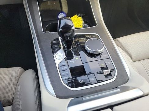 Used 2022 BMW X5 xDrive45e w/ Luxury Seating Package image 12