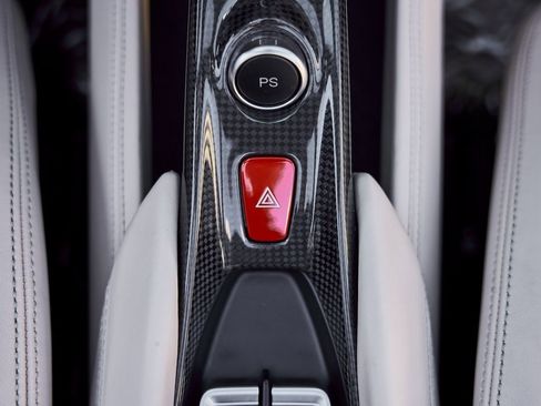 Used 2022 Ferrari F8 Tributo image 75