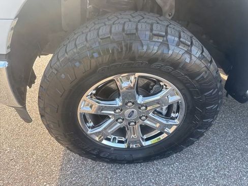 Used 2023 Ford F150 Lariat w/ Trailer Tow Package image 19