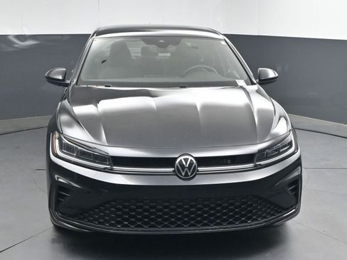 Used 2025 Volkswagen Jetta Sport FWD image 2