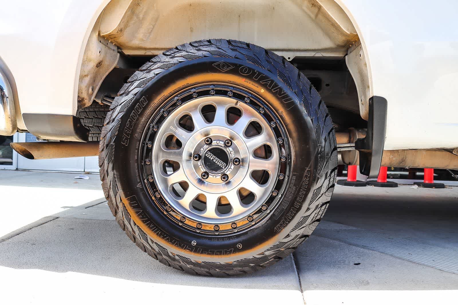 Used 2025 Chevrolet Silverado 1500 LT RWD image 10