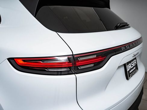 Certified 2020 Porsche Cayenne AWD/4WD image 14