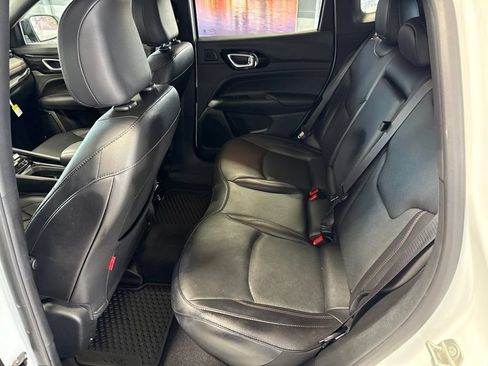 Used 2024 Jeep Compass Trailhawk w/ Trailhawk Elite Group AWD/4WD image 18