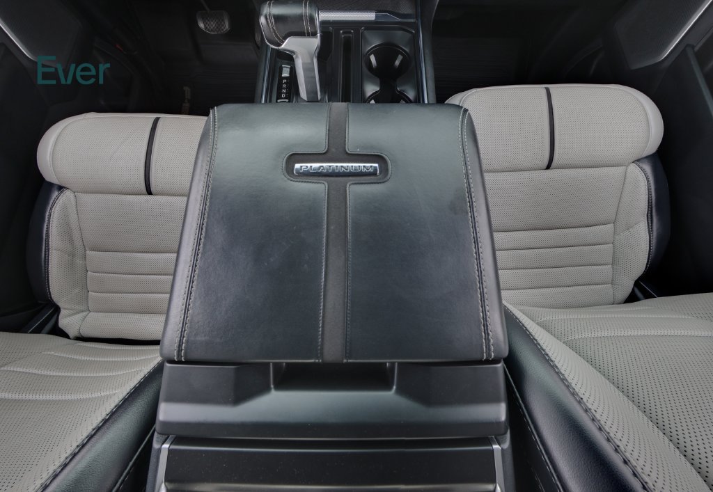 Used 2022 Ford F150 Lightning Platinum AWD/4WD image 21