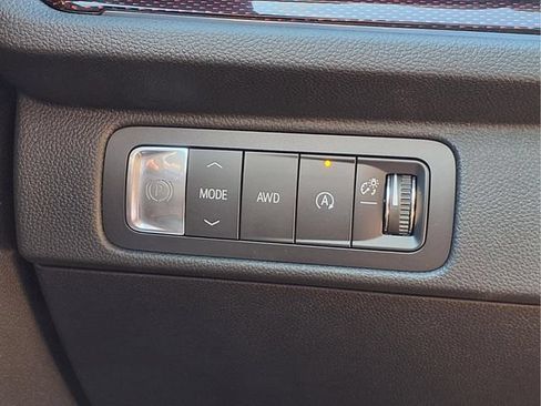 New 2026 Chevrolet Traverse Z71 w/ Enhanced Driving Package AWD/4WD image 10
