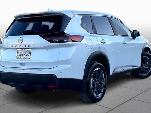 Certified 2025 Nissan Rogue SV image 12